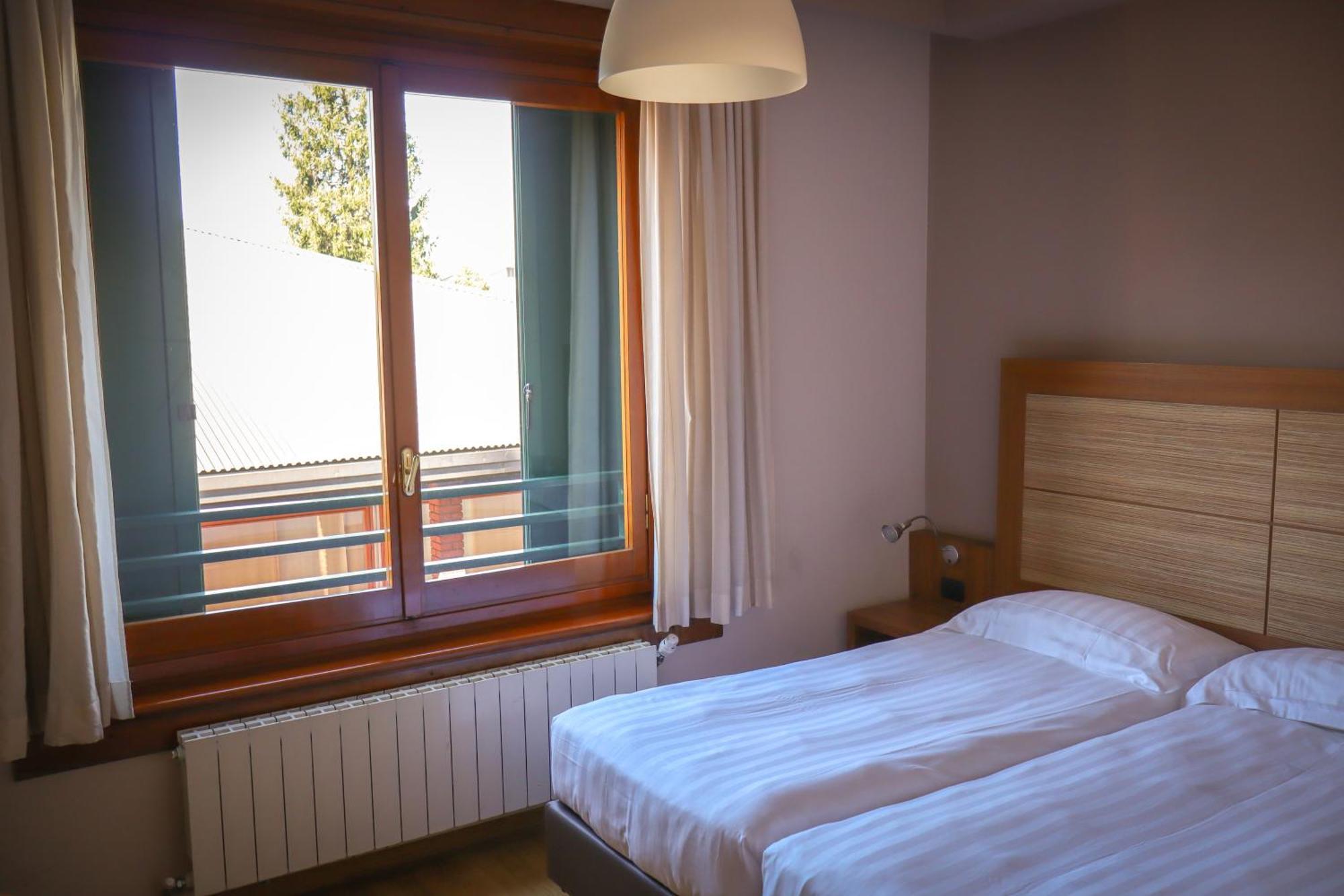 Monica Hotel Fiera Pregnana Milanese Cameră foto